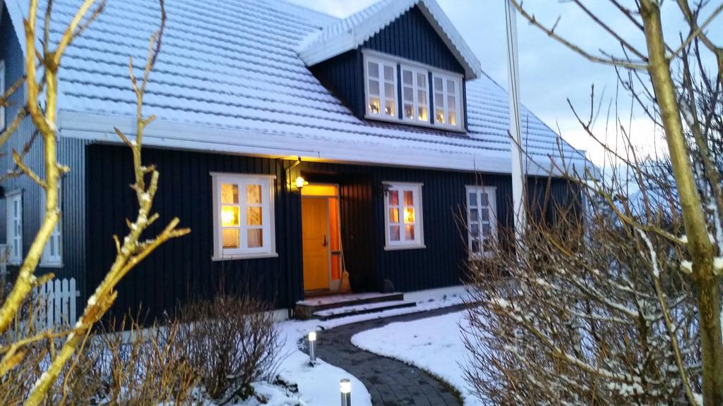 Guesthouse Heba Stokkseyri Екстер'єр фото