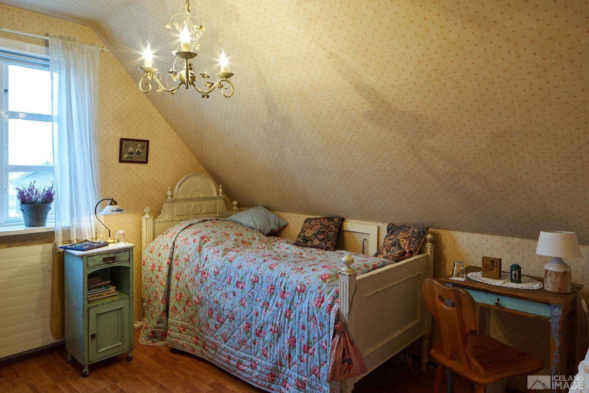 Guesthouse Heba Stokkseyri Екстер'єр фото