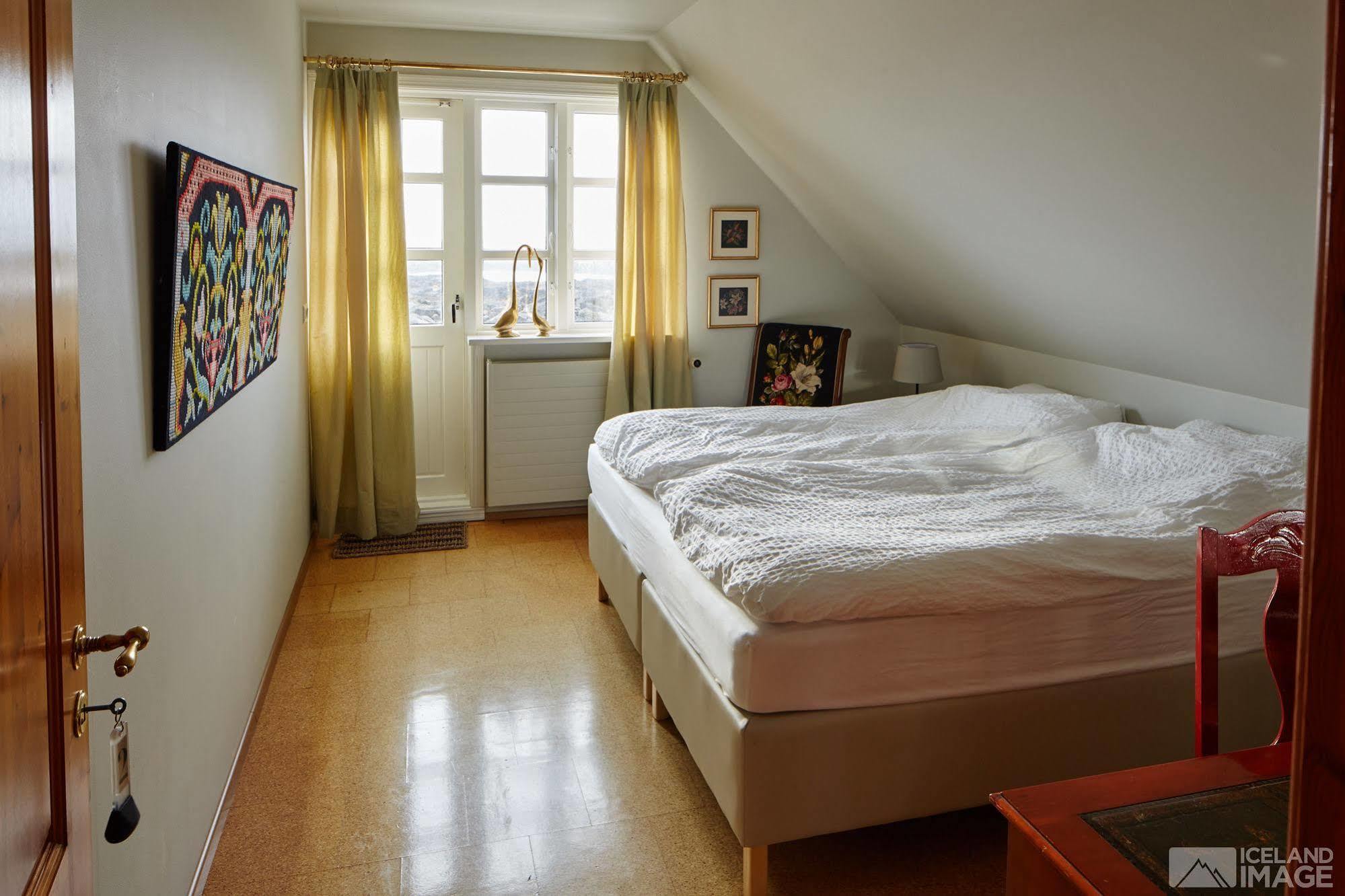 Guesthouse Heba Stokkseyri Екстер'єр фото